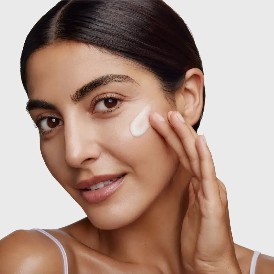 علاج مركز للبقع الداكنة من يوسيرين بتقنية متقدمة مزدوجة