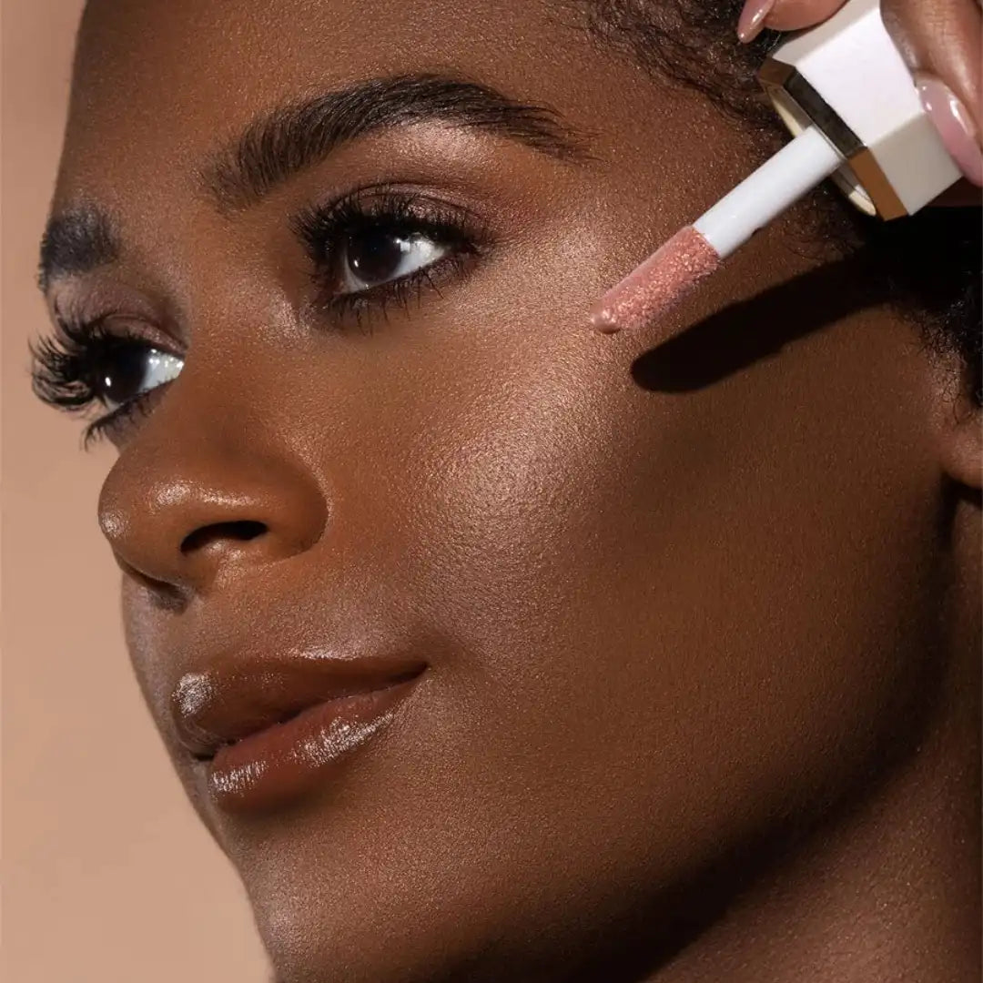 هايلايتر جلو بلوم السائل من شيجلام بتوهج ندي