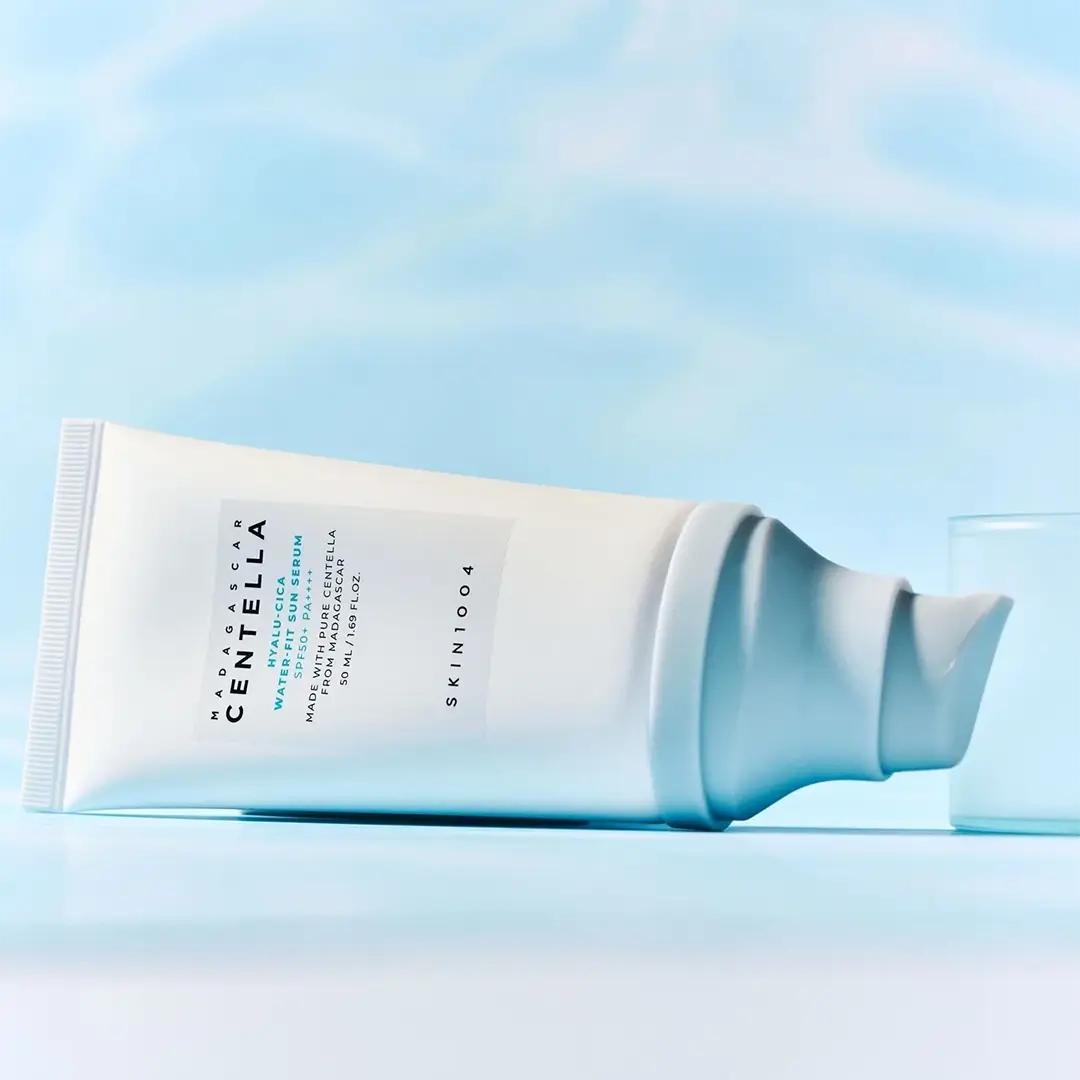 سيرم الحماية من الشمس المائي هيالو-سنتيلا من سكين1004