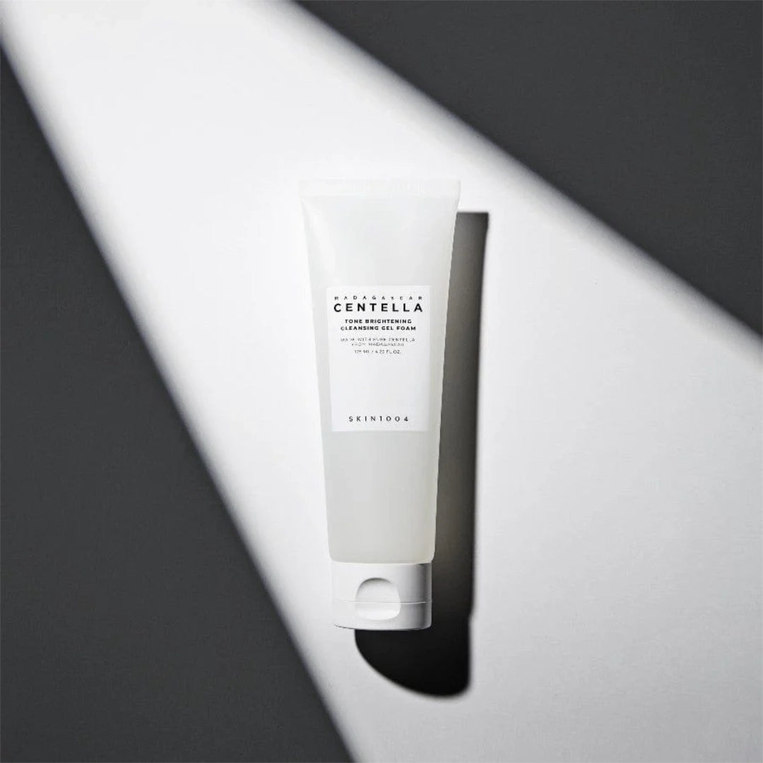 سكين1004 سيت تفتيح البشرة بالميدوايت والنياسيناميد