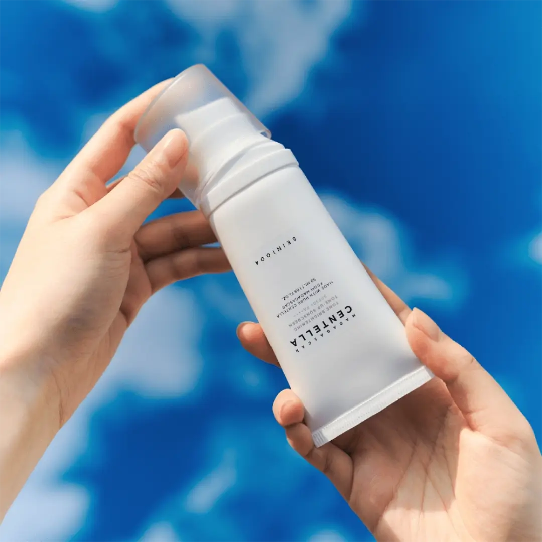 واقي الشمس تون أب لتفتيح البشرة من سكين1004