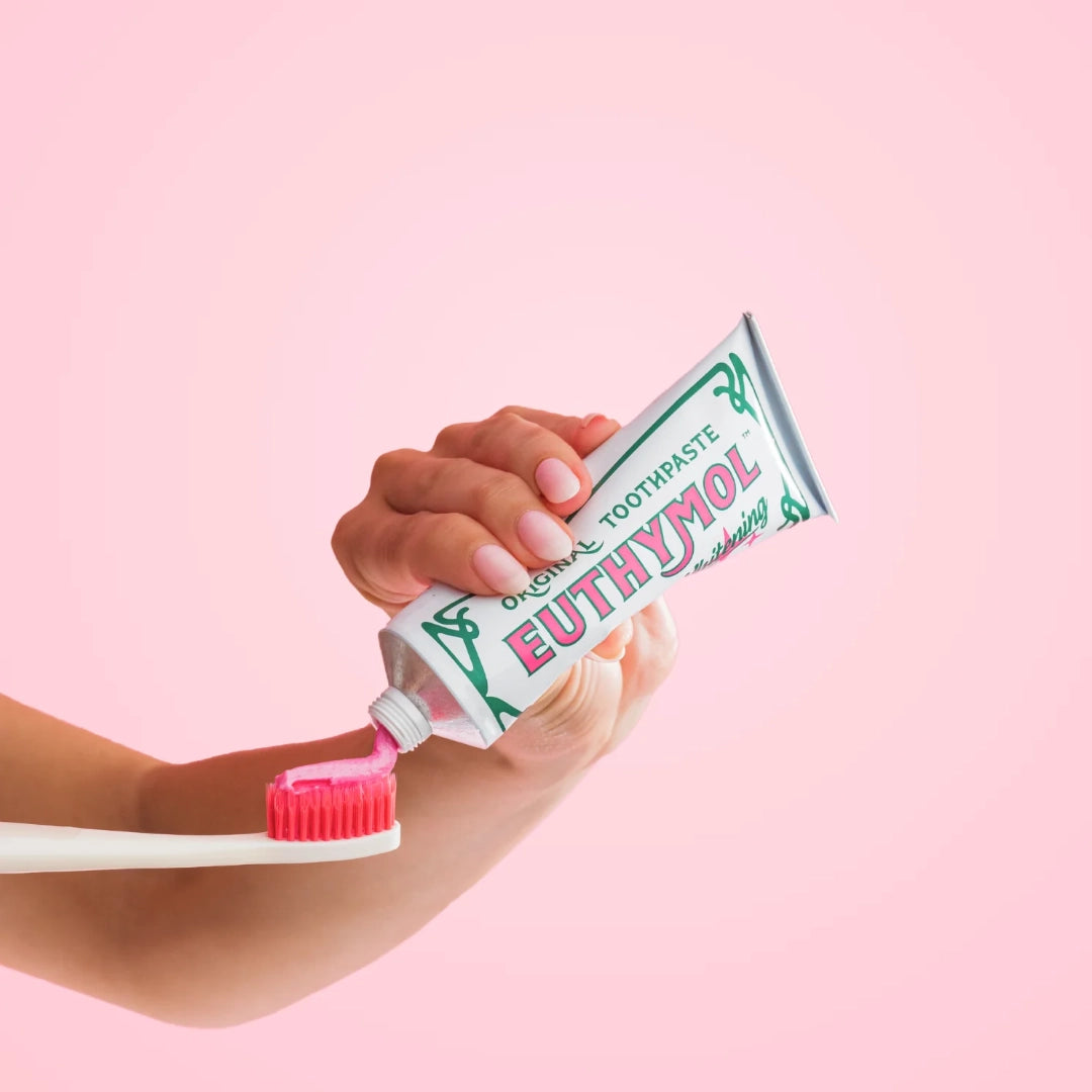 معجون الأسنان الحساسة من ايثيمول بالفلورايد وفوسفات البوتاسيوم