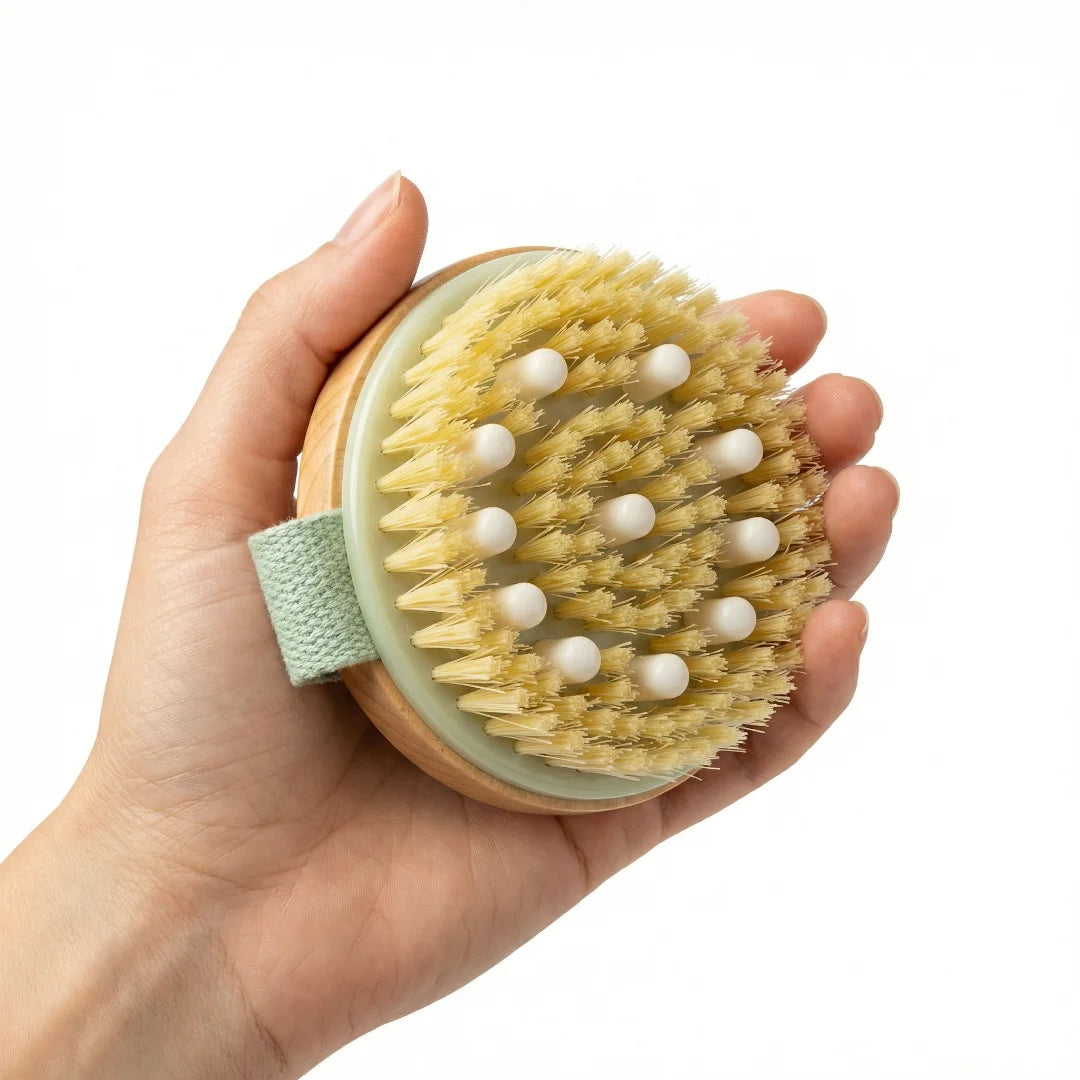 فرشاة الشعر الطبيعية الخشبية من كيو اتش نيو للعناية بالصالون